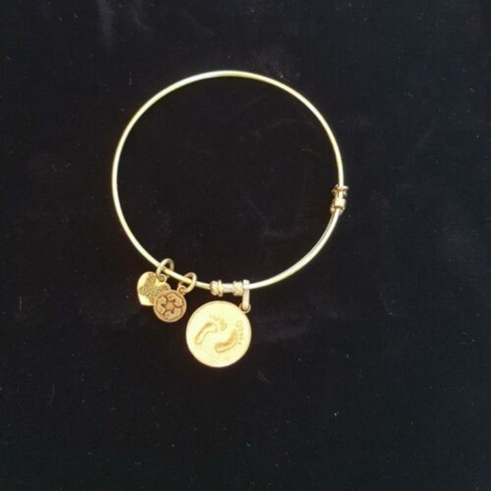 Angelica Barefoot in the Sand Charm Brass Tone Bracelet